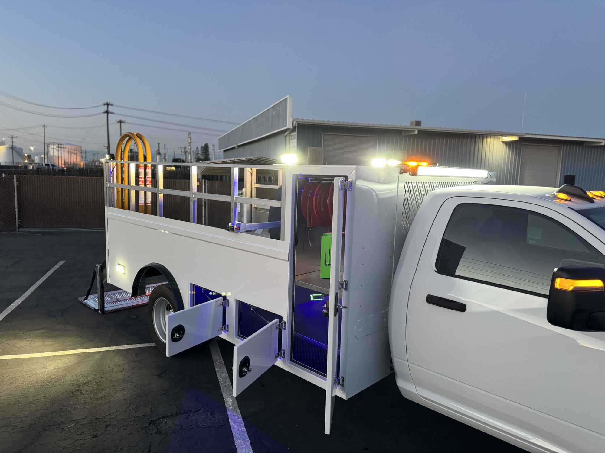 Side view of commercial tire fleet service truck body